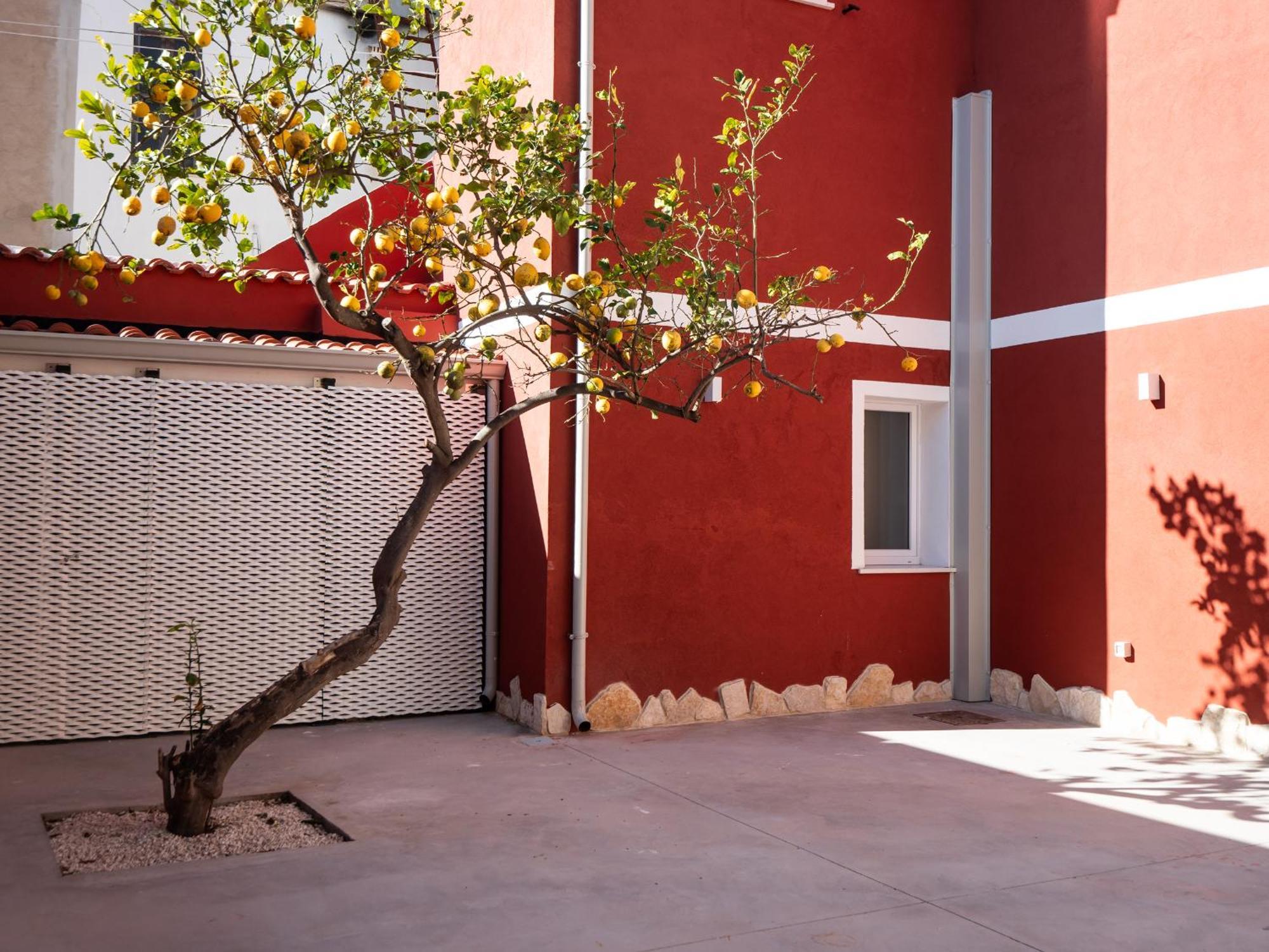 Corte Dei Limoni - Affittacamere - Living SantʼAntìoco Esterno foto