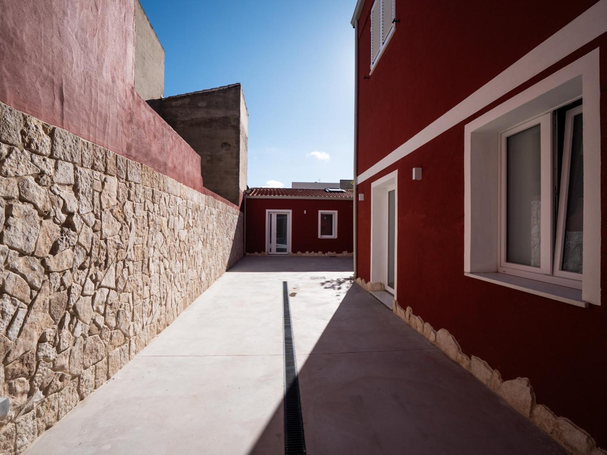 Corte Dei Limoni - Affittacamere - Living SantʼAntìoco Esterno foto
